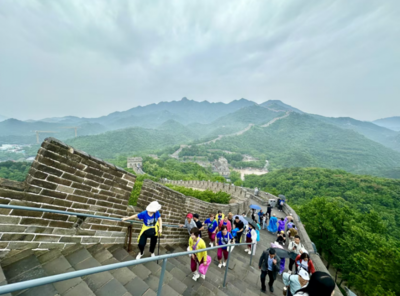 端午首日八達嶺再現“水墨丹青”奇景，園區多措并舉保障游客體驗